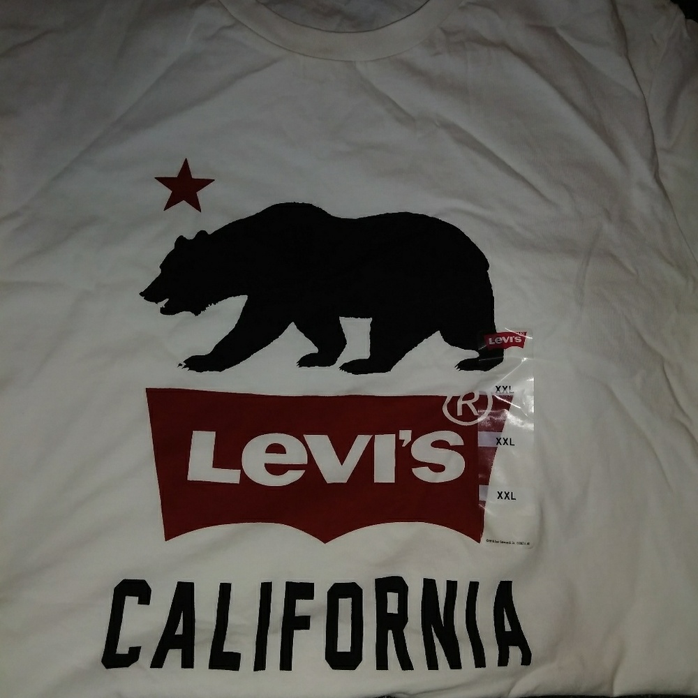 Levis designer T-SHIRT